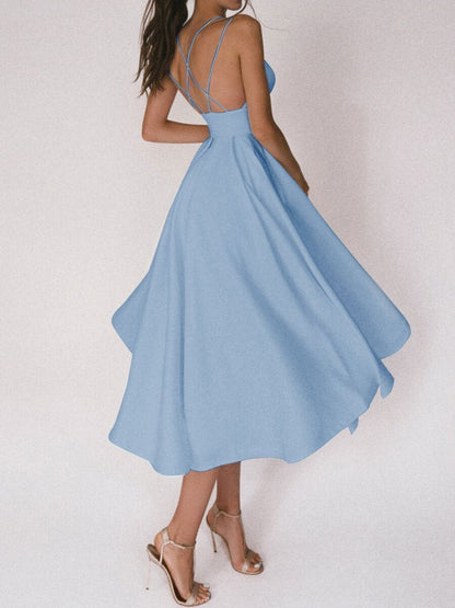 Gabriella - Robe satinée avec bretelles croisées