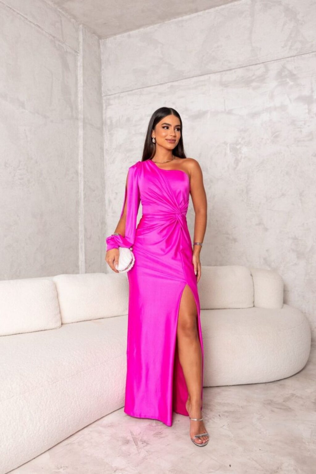 Florencia – Robe satinée à une épaule dénudée, élégante et raffinée