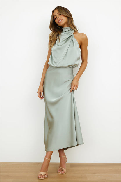 Eliana – Robe midi élégante avec décolleté asymétrique