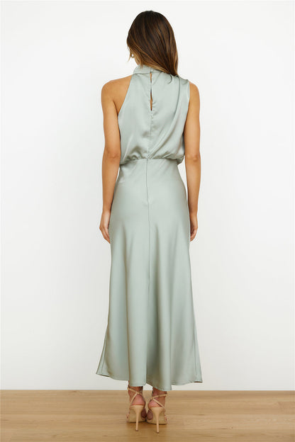 Elianna – Robe midi élégante avec décolleté asymétrique