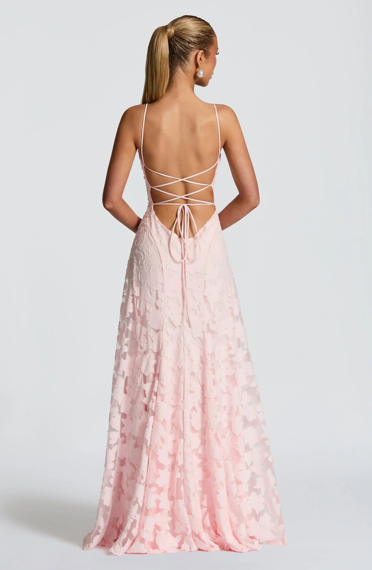 Rubis | Robe longue élégante en dentelle florale