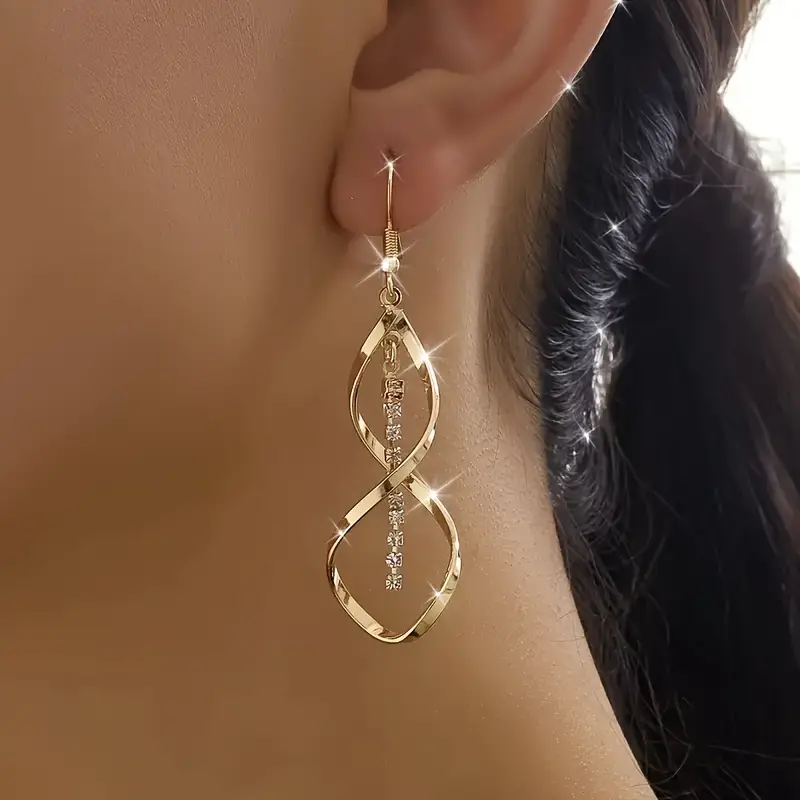 Solania – Boucles d'oreilles pendantes avec mouvement féminin