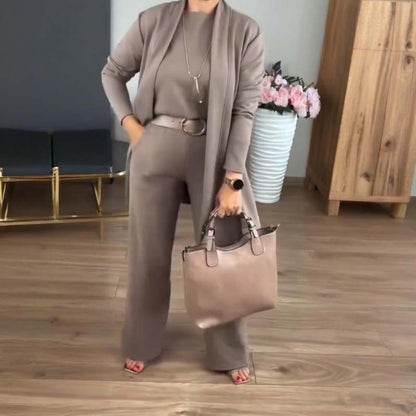 NATALIE - ENSEMBLE CLASSIQUE TROIS PIÈCES AVEC CARDIGAN